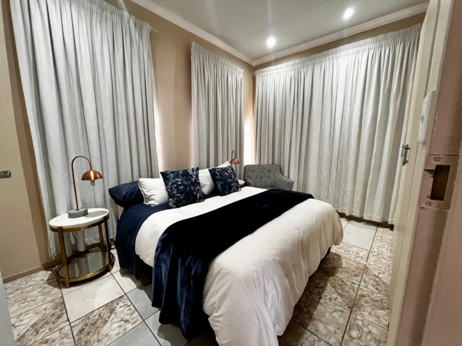 4 Bedroom Property for Sale in Safari Gardens North West
